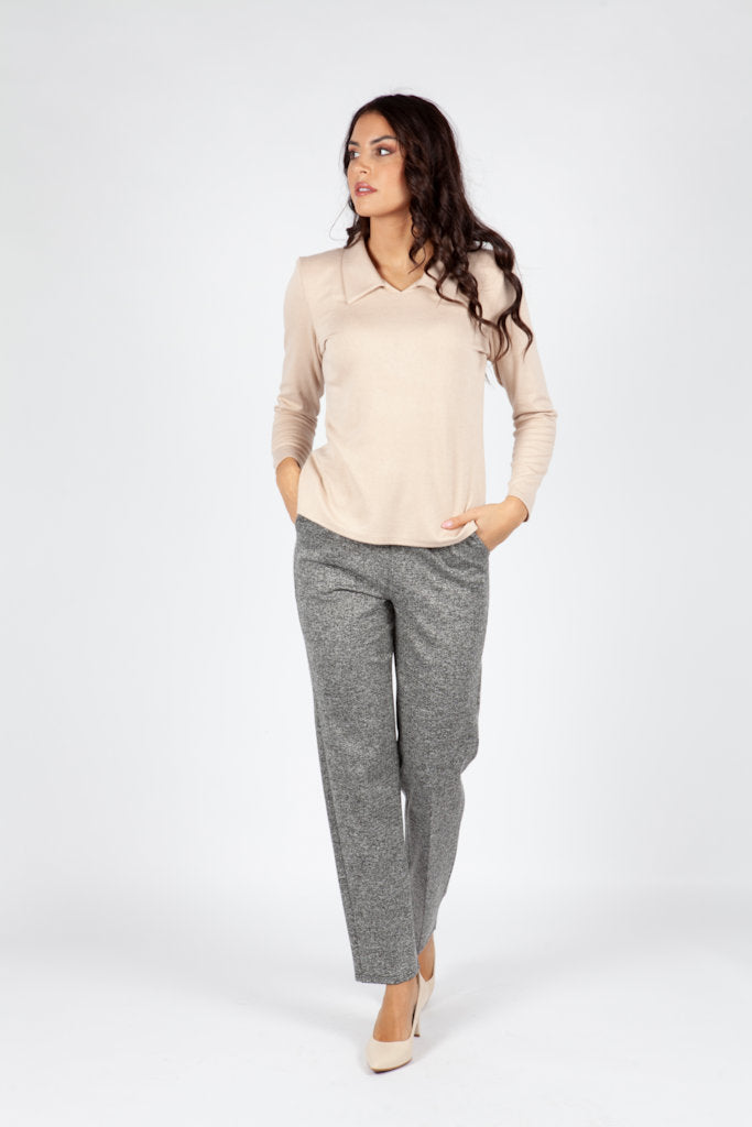 Pantalón Recto de Espiga en Tono Gris con Bolsillos