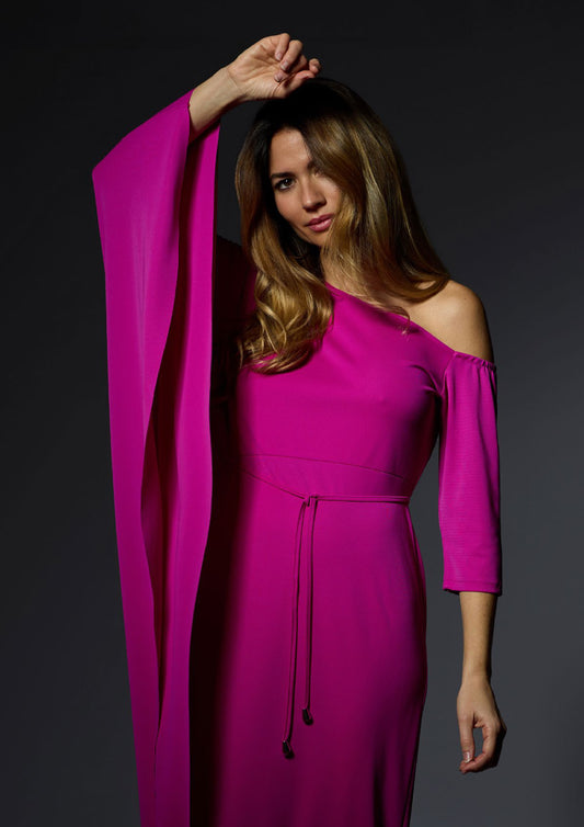 Vestido sofisticado de escote asimétrico