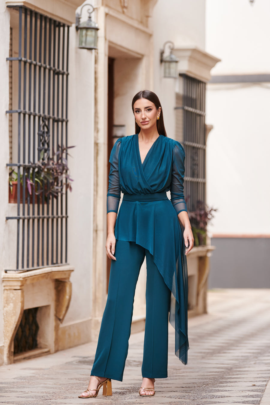 Conjunto de Pantalón Crespón y Blusa Tul Elástico Asimétrica