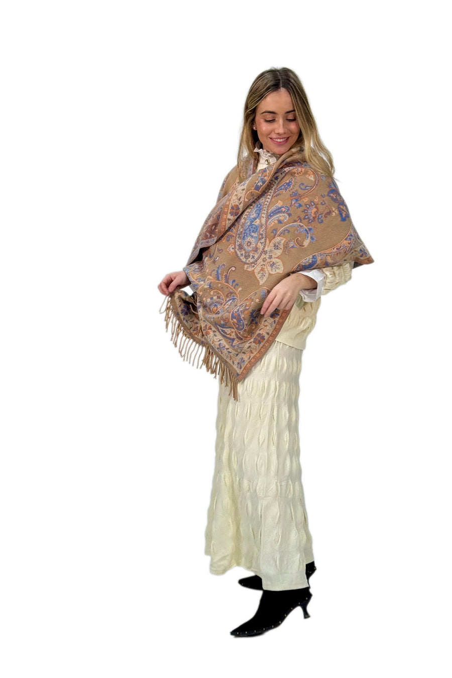 Pashmina con Estampado Cachemira y Flecos