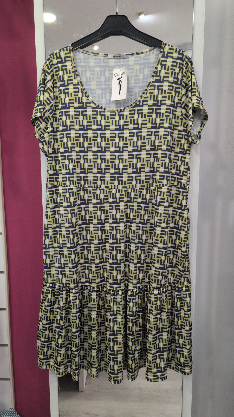 Vestido Corto Volante Bajo
