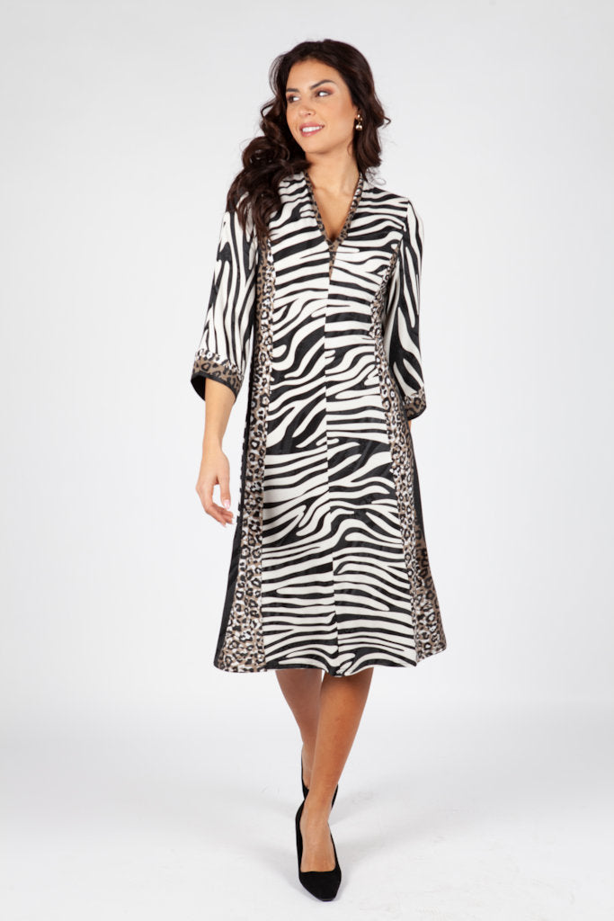 Vestido Estampado de Cebra en Blanco y Negro con Laterales de Leopardo