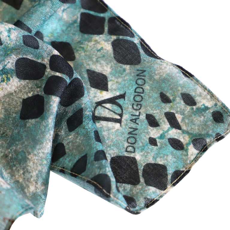 Fular Estampado Animal en Tonos Verde Agua, Mostaza y Marrón