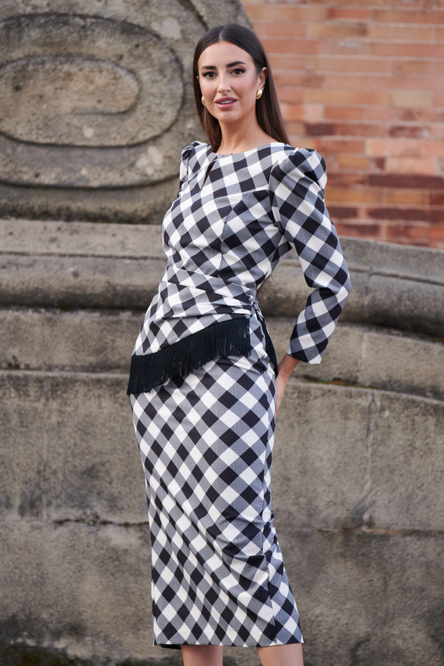 Vestido Midi Cuadros Vichy Marino con Fajín de Flecos y Manga Larga