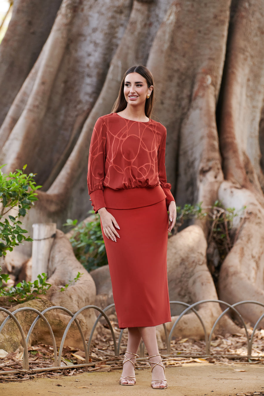Vestido Midi Dos Piezas con Blusa Semitransparente