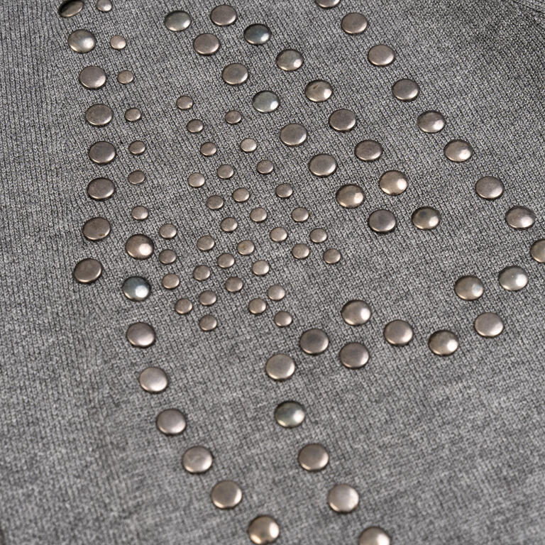 Chaqueta de Punto Larga Gris con Tachuelas