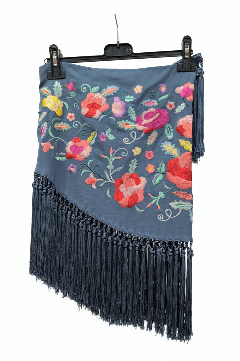 Mantón bordado flores