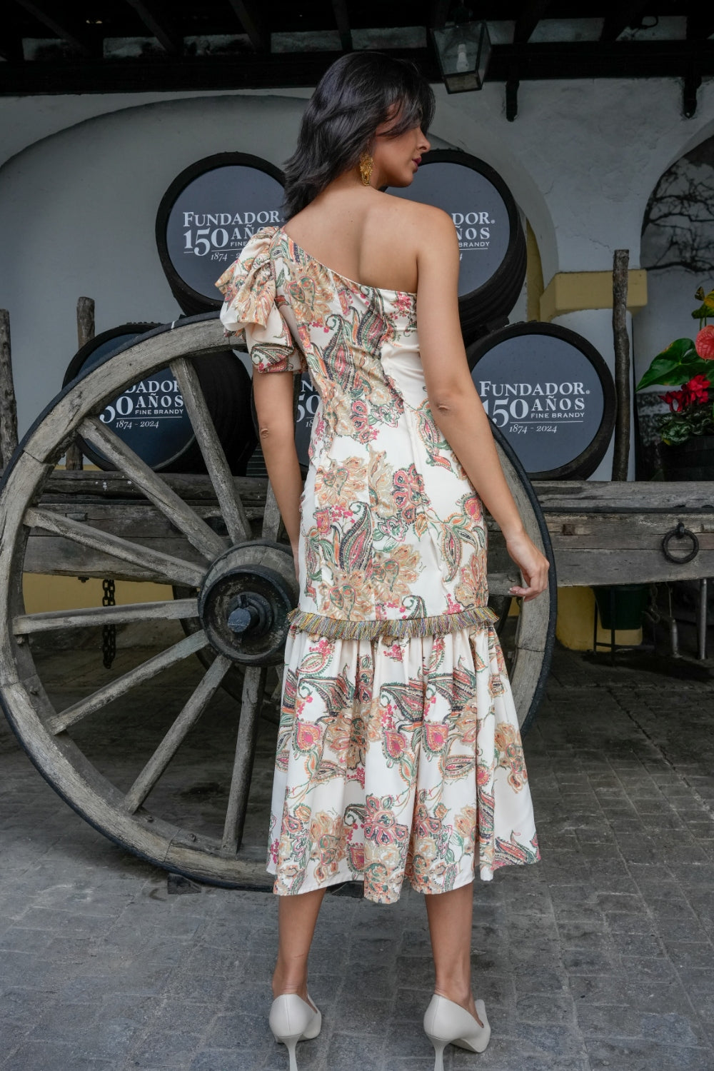 Vestido Midi Asimétrico Estampado Cachemira y Volante