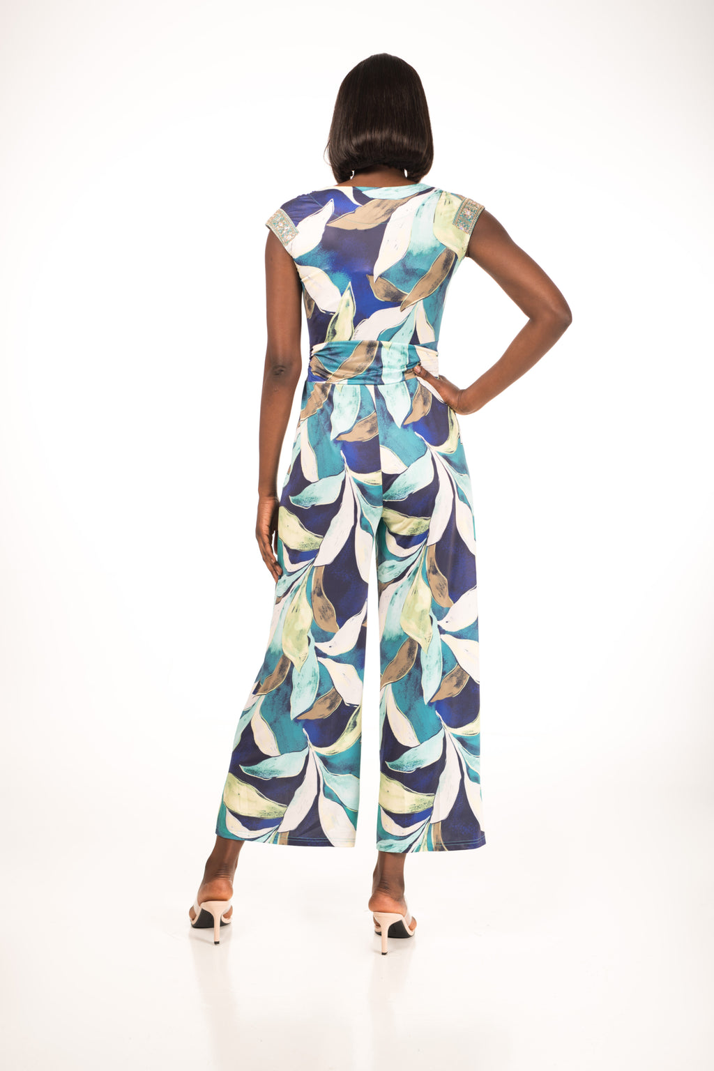 Mono Estampado Tropical con Pantalón Palazzo