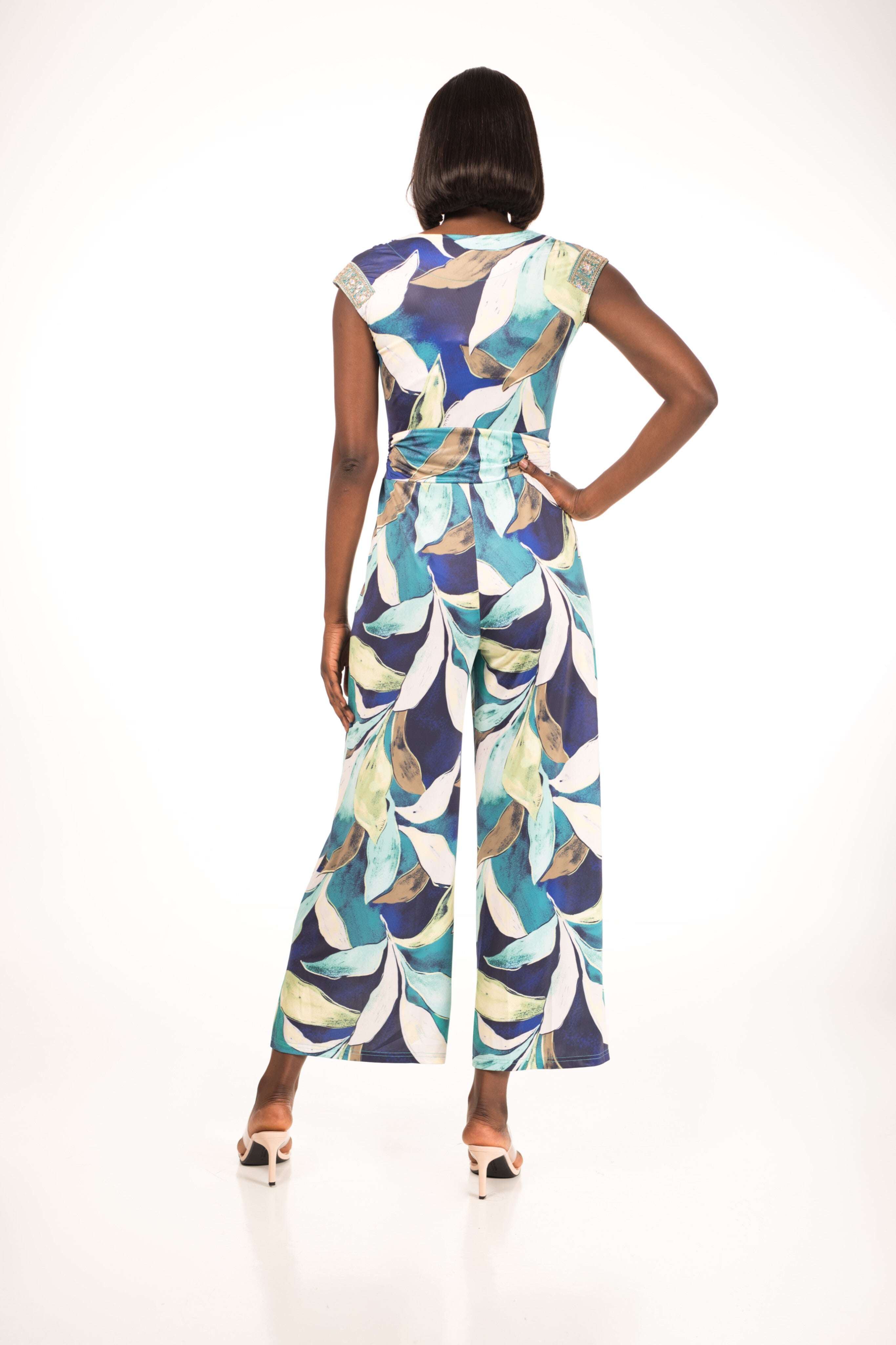 Mono Estampado Tropical con Pantalón Palazzo