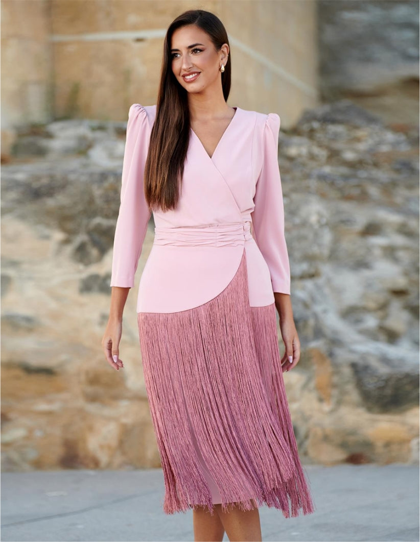 Vestido midi con aplicación de flecos para eventos
