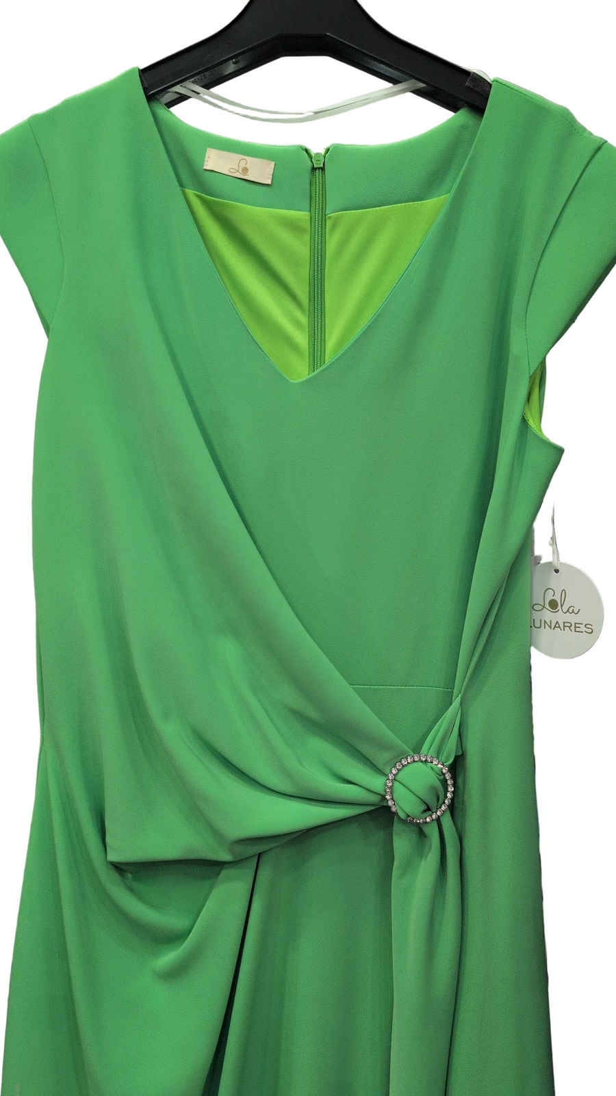 Vestido Midi Cruzado con Detalle de Hebilla – Verde Primavera