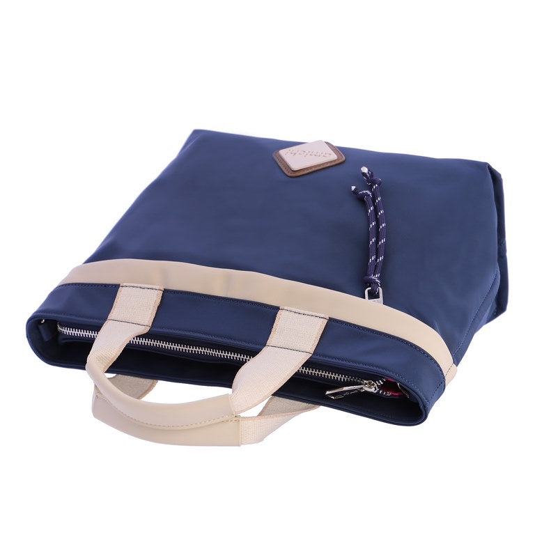 Bolso Tote Amichi: Estilo Versátil y Funcional