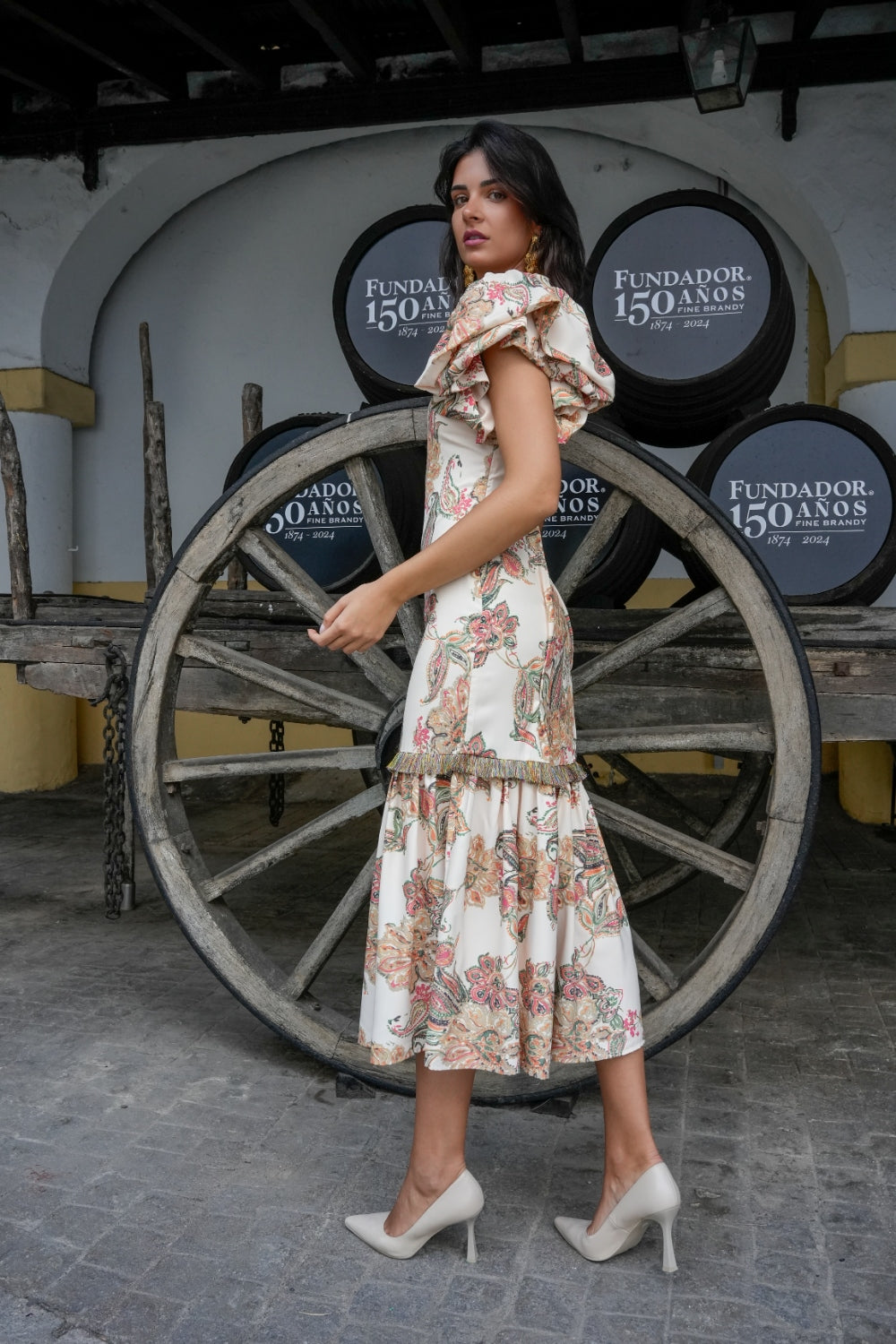 Vestido Midi Asimétrico Estampado Cachemira y Volante