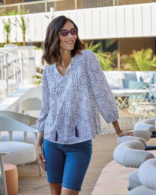 Blusa Boho de Estampado Geométrico con Borlas